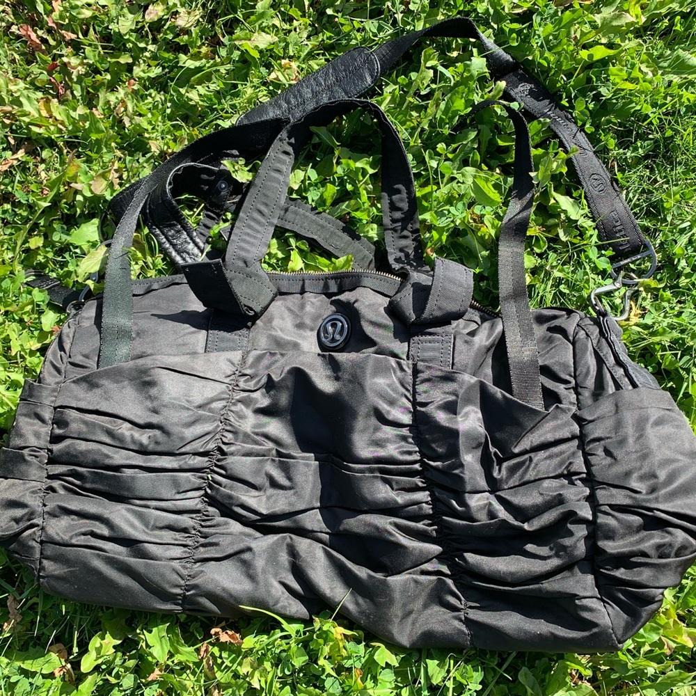 Lululemon duffle bag